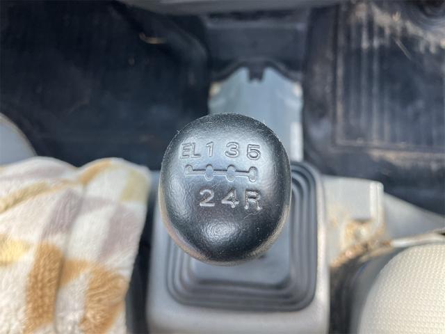 スクラムトラック 　４ＷＤ　５速ＭＴ　エアコン無し（4枚目）
