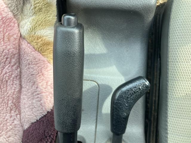 スクラムトラック 　４ＷＤ　５速ＭＴ　エアコン無し（6枚目）