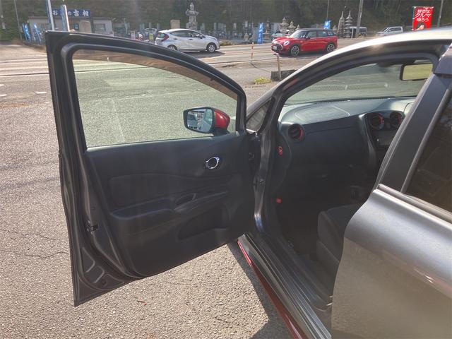 ノート ｅ－パワーニスモ　Ｓ　アラウンドビューモニター　ドラレコ　ＥＴＣ　ナビ　ＴＶ　クリアランスソナー　オートクルーズコントロール　レーンアシスト　衝突被害軽減システム　アルミホイール　ＬＥＤヘッドランプ　スマートキー（32枚目）