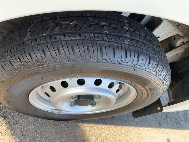 ミニキャブバン Ｇ　４ＷＤ　４ＡＴ　ブレーキサポート　フォグランプ　ルーフレール　パワーウィンドウ　キーレスエントリー　衝突被害軽減システム　クリアランスソナー　レーンアシスト　オートライト　盗難防止システム　ＥＳＣ（50枚目）