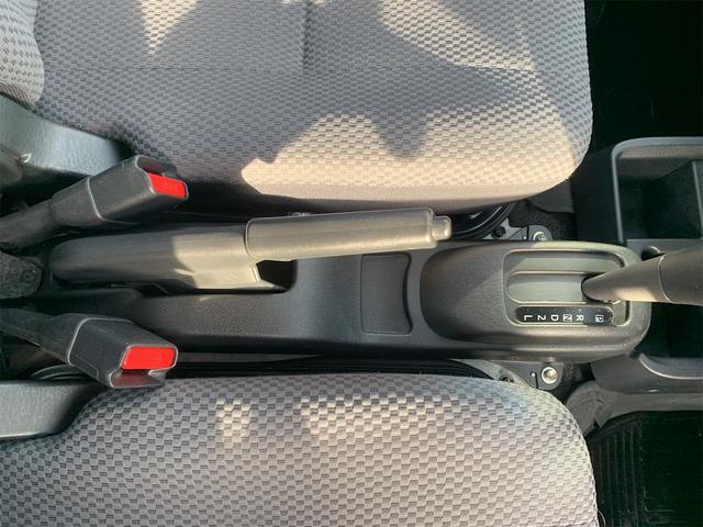 ハイゼットトラック ジャンボ　４ＷＤ　ＡＴ　ＥＴＣ　キーレスエントリー　フォグランプ　作業灯　エアコン　パワーステアリング　パワーウィンドウ　運転席エアバッグ　助手席エアバッグ　ＣＤ　ＡＭ／ＦＭラジオ　ミュージックプレイヤー接続可（27枚目）