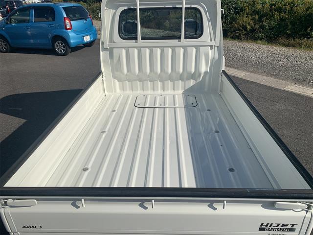 ハイゼットトラック 　荷台再塗装済み　４ＷＤ　ＡＴ　エアコン　パワーステアリング　ＡＭ／ＦＭラジオ付き（10枚目）