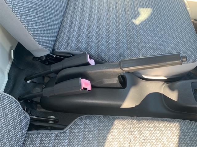 ハイゼットトラック 　荷台再塗装済み　４ＷＤ　ＡＴ　エアコン　パワーステアリング　ＡＭ／ＦＭラジオ付き（22枚目）