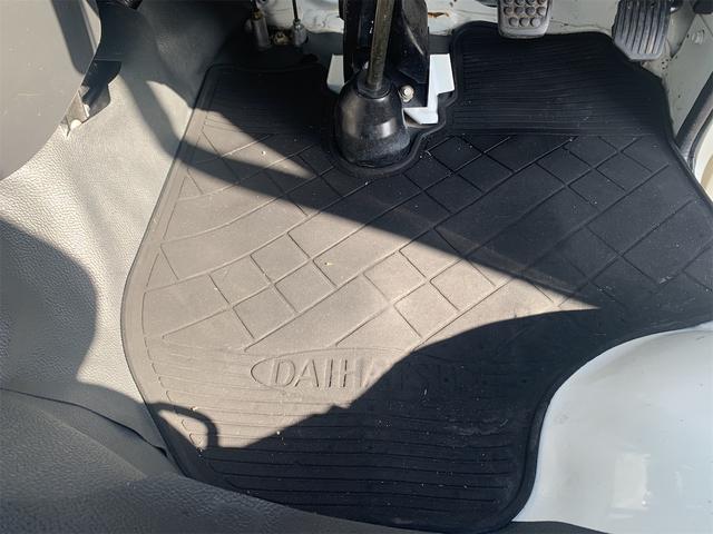 ハイゼットトラック 　荷台再塗装済み　４ＷＤ　ＡＴ　エアコン　パワーステアリング　ＡＭ／ＦＭラジオ付き（27枚目）