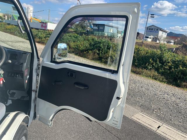 ハイゼットトラック 　荷台再塗装済み　４ＷＤ　ＡＴ　エアコン　パワーステアリング　ＡＭ／ＦＭラジオ付き（29枚目）