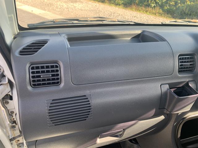 ハイゼットトラック 　荷台再塗装済み　４ＷＤ　ＡＴ　エアコン　パワーステアリング　ＡＭ／ＦＭラジオ付き（32枚目）