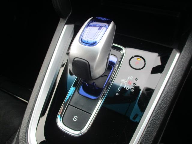 シャトル ハイブリッド　バックカメラ／ドライブレコーダー／ＥＴＣ／オートエアコン／プッシュスタート／スマートキー２個／Ｂｌｕｅｔｏｏｔｈ／ワンオーナー（4枚目）
