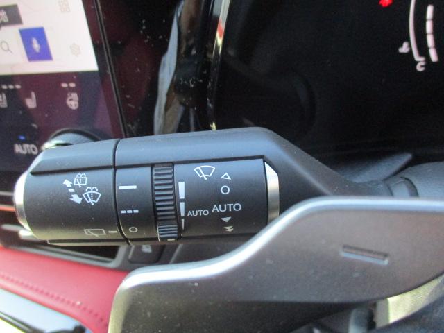 NX NX350h Fスポーツ TRDエアロ/サンルーフ/パノラミックビュー/マークレビンソン/デジタルインナーミラー/3眼LEDヘッドライト/オレンジキャリパー/置くだけ充電/リアシートヒーター/HUD/ワンオーナー(12枚目)