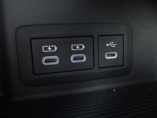 ハリアー Ｚ　パノラミックビュー／ＪＢＬサウンド／デジタルインナーミラー／スマートキー２個／前後ドライブレコーダー／パワーバックドア／パワーシート／ワンオーナー（6枚目）