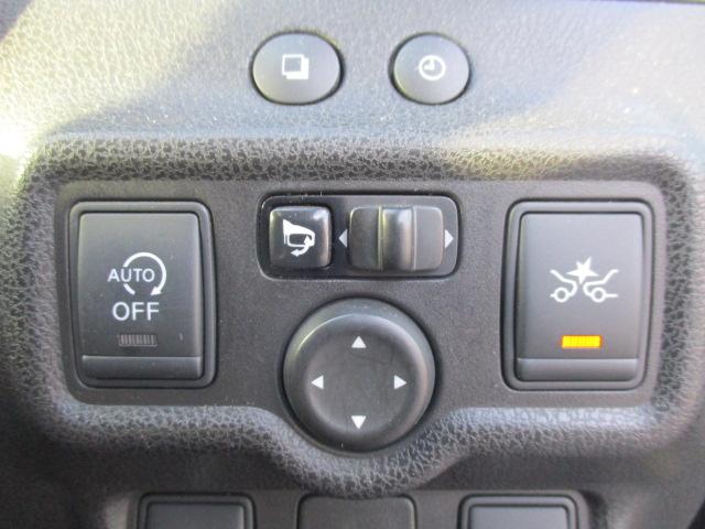 ノート Ｘ　ＤＩＧ－Ｓ　Ｖセレクション＋セーフティ　アラウンドビューカメラ／純正ナビ／フルセグＴＶ／スマートキー２個／ＬＥＤヘッドライト／オートライト／ドライブレコーダー／ＥＴＣ／ワンオーナー（7枚目）