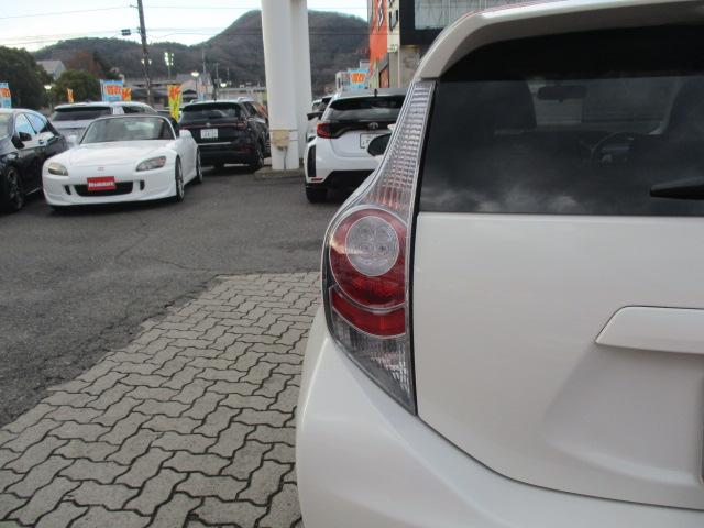 アクア Ｇ　社外ＳＤナビ／フルセグＴＶ／プッシュスタート／スマートキー２個／オートライト／ＥＴＣ／ＤＶＤ再生／純正１５インチアルミホイール／ワンオーナー（25枚目）