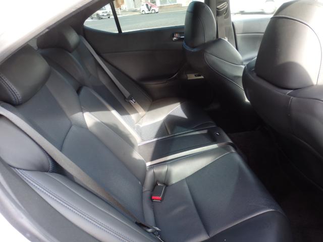 ＩＳ Ｆ ベースグレード　／マークレビンソン／サンルーフ／社外インテークパイプ／純正ＨＤＤナビ／フルセグＴＶ／Ｂカメラ／黒レザーシート／Ｐシート／シートヒーター／クルコン／ＨＩＤヘッド／イエローフォグ／オートライト／ＥＴＣ（30枚目）