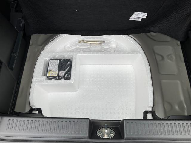 フロンクス ベースグレード　ベースグレード　全方位モニター付きナビゲーション　セーフティサポート　スズキコネクト　パドルシフト　スポーツモード　チルト＆テレスコピックハンドル　電動パーキングブレーキ　ブレーキ　ワイヤレス充電器（15枚目）