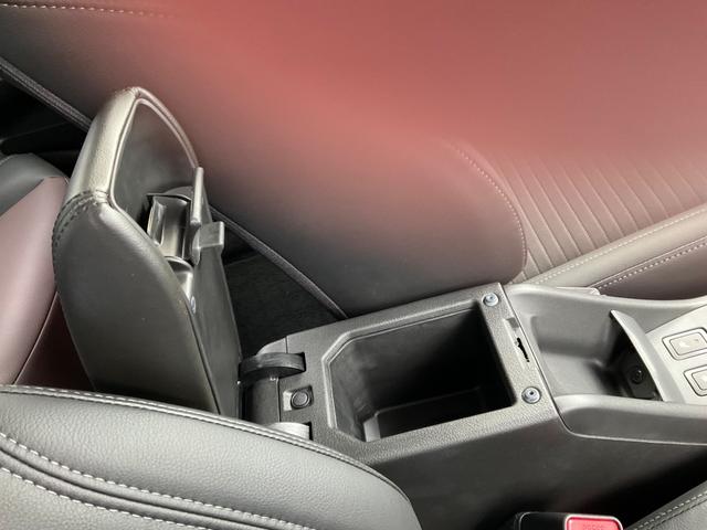 フロンクス ベースグレード　ベースグレード　全方位モニター付きナビゲーション　セーフティサポート　スズキコネクト　パドルシフト　スポーツモード　チルト＆テレスコピックハンドル　電動パーキングブレーキ　ブレーキ　ワイヤレス充電器（26枚目）