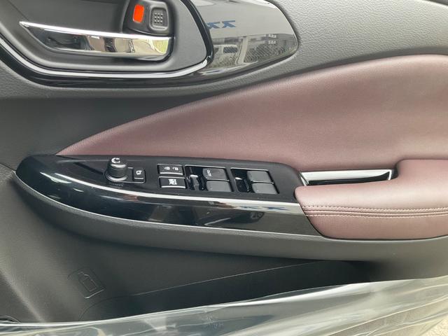 フロンクス ベースグレード　ベースグレード　全方位モニター付きナビゲーション　セーフティサポート　スズキコネクト　パドルシフト　スポーツモード　チルト＆テレスコピックハンドル　電動パーキングブレーキ　ブレーキ　ワイヤレス充電器（40枚目）