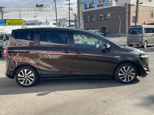 シエンタ ハイブリッドG クエロ セーフティセンス KENWOODナビ バックカメラ ドラレコ前後 ETC マット バイザー 両側電動スライドドア クルーズコントロール チルトステアリング シートリフター オートライト オートエアコン(4枚目)