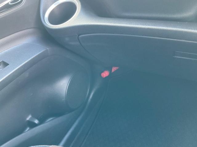 シエンタ ハイブリッドG クエロ セーフティセンス KENWOODナビ バックカメラ ドラレコ前後 ETC マット バイザー 両側電動スライドドア クルーズコントロール チルトステアリング シートリフター オートライト オートエアコン(46枚目)