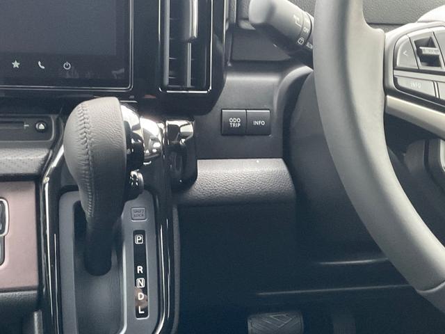 ソリオバンディット ハイブリッドＭＶ　全方位モニター付きナビゲーション　セーフティサポート　ヘッドアップディスプレイ　スリムサーキューレーター　電動パーキングブレーキ　ブレーキホールド　両側電動スライドドア　シートヒーター　アルミホイール（20枚目）