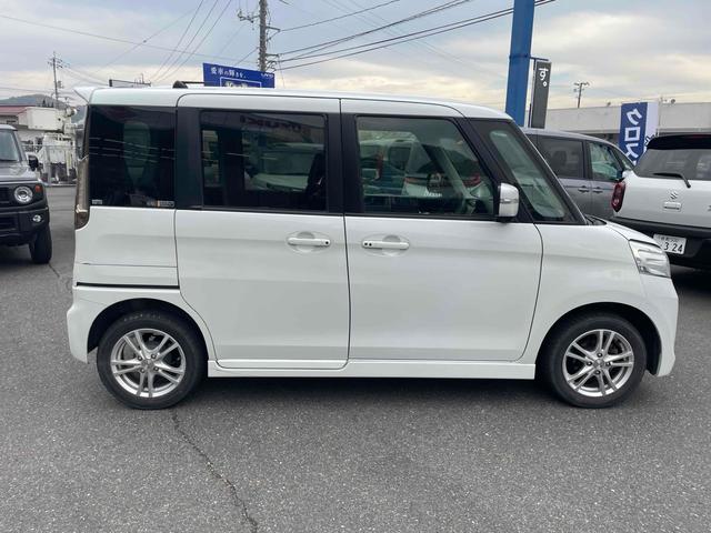 スペーシアカスタム ＸＳ　バックカメラ　両側スライドドア　ＴＶ　オートライト　ＨＩＤ　スマートキー　アイドリングストップ　電動格納ミラー　ベンチシート　ＣＶＴ　盗難防止システム　ＡＢＳ　ＣＤ　Ｂｌｕｅｔｏｏｔｈ　アルミホイール（4枚目）