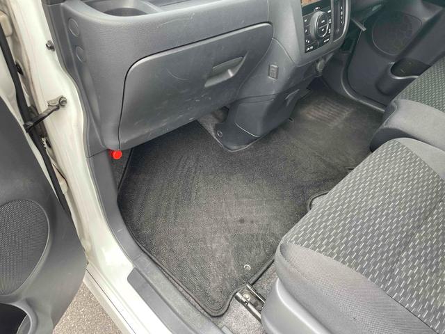 スペーシアカスタム ＸＳ　バックカメラ　両側スライドドア　ＴＶ　オートライト　ＨＩＤ　スマートキー　アイドリングストップ　電動格納ミラー　ベンチシート　ＣＶＴ　盗難防止システム　ＡＢＳ　ＣＤ　Ｂｌｕｅｔｏｏｔｈ　アルミホイール（33枚目）