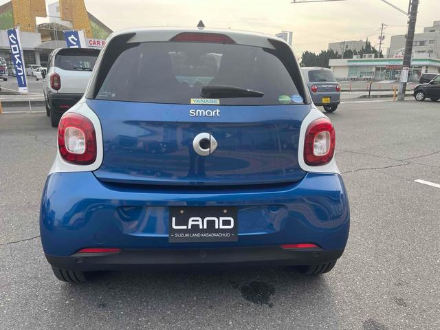 スマートフォーフォー パッション　クリアランスソナー　オートクルーズコントロール　アルミホイール　キーレスエントリー　アイドリングストップ　ＡＴ　盗難防止システム　ＡＢＳ　ＵＳＢ　エアコン　パワーステアリング　パワーウィンドウ（6枚目）