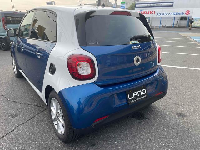 スマートフォーフォー パッション　クリアランスソナー　オートクルーズコントロール　アルミホイール　キーレスエントリー　アイドリングストップ　ＡＴ　盗難防止システム　ＡＢＳ　ＵＳＢ　エアコン　パワーステアリング　パワーウィンドウ（7枚目）