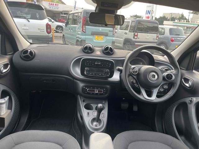 スマートフォーフォー パッション　クリアランスソナー　オートクルーズコントロール　アルミホイール　キーレスエントリー　アイドリングストップ　ＡＴ　盗難防止システム　ＡＢＳ　ＵＳＢ　エアコン　パワーステアリング　パワーウィンドウ（13枚目）