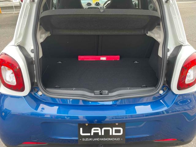 スマートフォーフォー パッション　クリアランスソナー　オートクルーズコントロール　アルミホイール　キーレスエントリー　アイドリングストップ　ＡＴ　盗難防止システム　ＡＢＳ　ＵＳＢ　エアコン　パワーステアリング　パワーウィンドウ（33枚目）