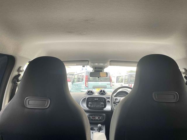 スマートフォーフォー パッション　クリアランスソナー　オートクルーズコントロール　アルミホイール　キーレスエントリー　アイドリングストップ　ＡＴ　盗難防止システム　ＡＢＳ　ＵＳＢ　エアコン　パワーステアリング　パワーウィンドウ（34枚目）