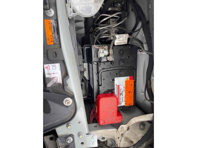 スマートフォーフォー パッション　クリアランスソナー　オートクルーズコントロール　アルミホイール　キーレスエントリー　アイドリングストップ　ＡＴ　盗難防止システム　ＡＢＳ　ＵＳＢ　エアコン　パワーステアリング　パワーウィンドウ（40枚目）