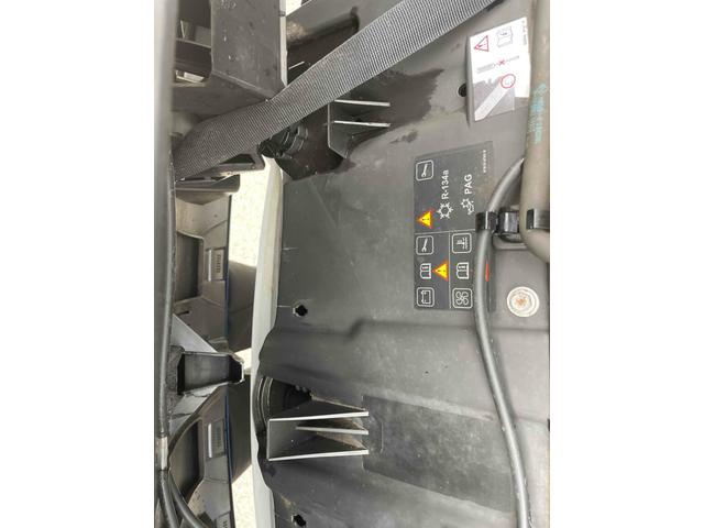 スマートフォーフォー パッション　クリアランスソナー　オートクルーズコントロール　アルミホイール　キーレスエントリー　アイドリングストップ　ＡＴ　盗難防止システム　ＡＢＳ　ＵＳＢ　エアコン　パワーステアリング　パワーウィンドウ（41枚目）