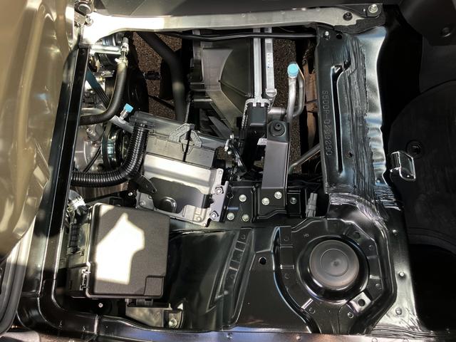 ハイゼットトラック スタンダード　ワンオーナー　禁煙車　５速ＭＴ　衝突被害軽減システム　レーンアシスト　前後ドラレコ　ＥＴＣ　ＬＥＤヘッドライト　フォグライト　スマートキー　コーナーセンサー　ＡＷ１４インチ　荷台マット付き　作業灯（15枚目）