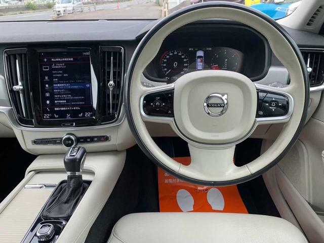 Ｖ９０ クロスカントリー　Ｄ４　ＡＷＤ　モメンタム　禁煙　純正ナビ　フルセグ　Ｂｌｕｅｔｏｏｈｔ　３６０°ビュー　ルーフキャリア　ホワイトレザー　パワーバックドア　レーダークルーズ　ＬＥＤヘッド　ＥＴＣ　テレスコピックステア　インテリセーフ　純正ＡＷ（11枚目）