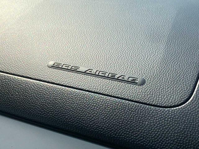 Ｒ２ Ｓ　禁煙　ナビ　バックモニター　ＳＰＯＲＴモード　電動格納ミラー　ヘッドライトレベライザー　ＷＳＲＳエアバッグ　フォグランプ　キーレスキー　分割可倒式リアシート　シートリフター　純正アルミホイール（21枚目）