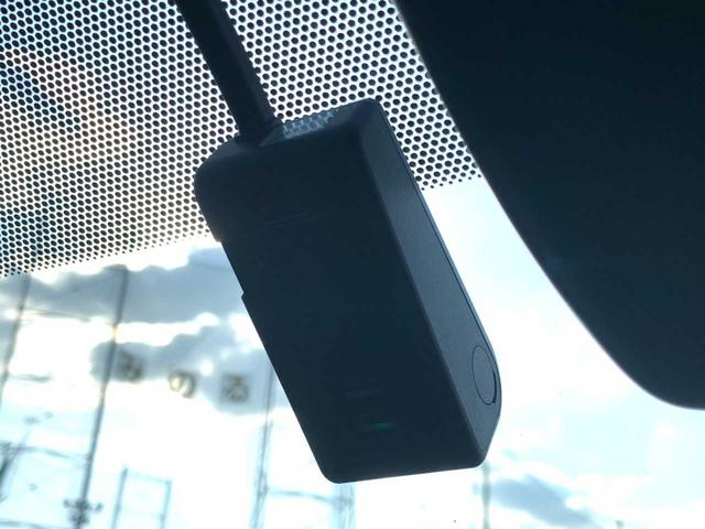 カローラスポーツ ハイブリッドＧ　Ｚ　モデリスタエアロ　ワンオーナー　禁煙　９インチナビ　フルセグ　Ｂｌｕｅｔｏｏｔｈ　バックモニター　ドラレコ　レーダー探知機　ＢＳＭ　レーダークルーズ　ＥＴＣ　ヘッドアップＤ　自動防眩ミラー　電子Ｐ（8枚目）