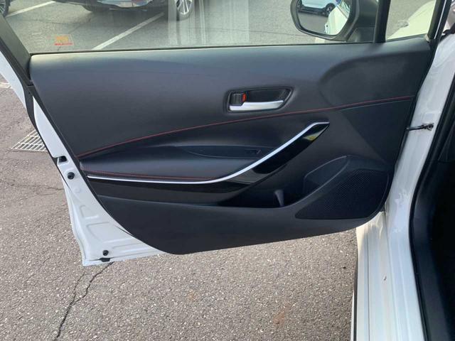 カローラスポーツ ハイブリッドＧ　Ｚ　モデリスタエアロ　ワンオーナー　禁煙　９インチナビ　フルセグ　Ｂｌｕｅｔｏｏｔｈ　バックモニター　ドラレコ　レーダー探知機　ＢＳＭ　レーダークルーズ　ＥＴＣ　ヘッドアップＤ　自動防眩ミラー　電子Ｐ（52枚目）