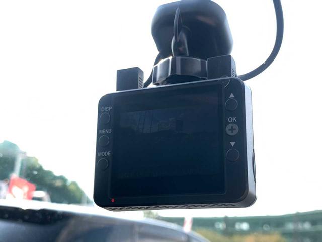 Ｑ２ １．４ＴＦＳＩシリンダーオンデマンドスポーツ　禁煙　ブラックレザーシート　ナビ　フルセグ　バックモニター　ドラレコ　サイドアシスト　バーチャルコックピット　レーダークルーズ　ＥＴＣ　オートライト　レインセンサー　パワーバックドア　シートヒーター（8枚目）