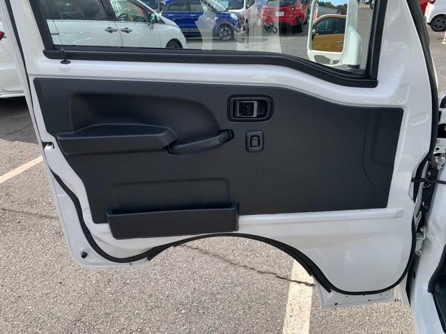 ハイゼットトラック エクストラSAIIIt 禁煙 Bluetppthオーディオ LEDヘッドライト イエローフォグ パートタイム4WD デフロック 作業灯 キーレスキー LEDルームランプ 衝突軽減ブレーキ 5速ミッション WSRSエアバッグ(45枚目)