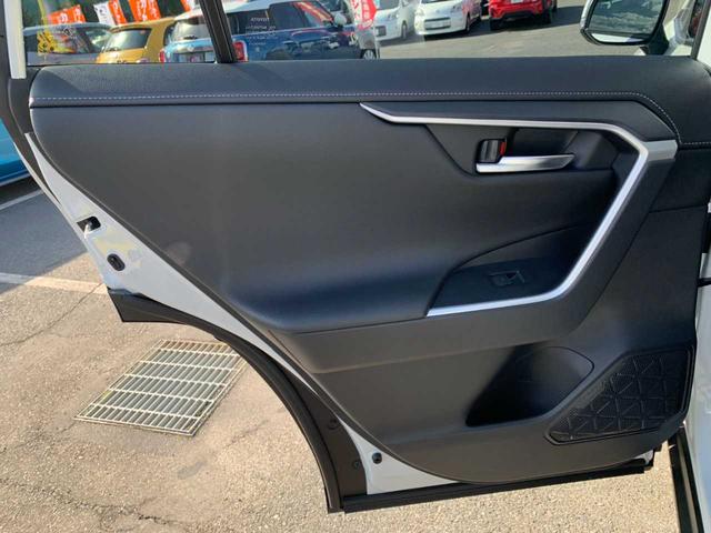 RAV4 ハイブリッドG ワンオーナー 禁煙 パノラマルーフ ナビ パノラマモニター ブラックレザーシート シートヒーター・クーラー デジタルミラー BSM レーダークルーズ ETC オートリトラミラー パワーバックドア(60枚目)