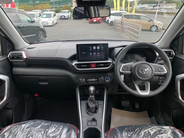 ライズ Z 登録済未使用車 9インチディスプレイオーディオ HDMI パノラマモニター BSM レーダークルーズ 前席シートヒーター セーフティセンス クリアランスソナー オートリトラミラー 電子パーキング(5枚目)