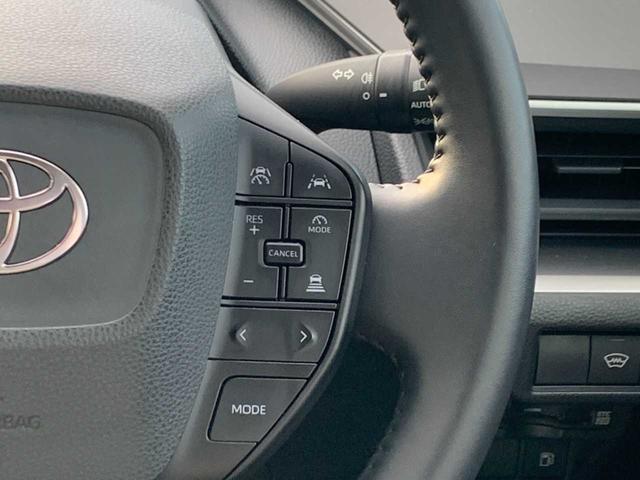 プリウス Ｘ　ワンオーナー　禁煙　モデリスタＡＷ　ナビ　フルセグ　Ｂｌｕｅｔｏｏｔｈ　バックモニター　前後ドラレコ　レーダークルーズ　ＥＴＣ　レーダー探知機　ＢＳＭ　ＡＣ１００Ｖ　レザー調シートカバー　オートＨＢ（14枚目）
