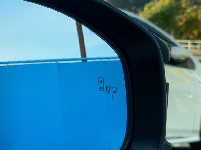 プリウス Ｘ　ワンオーナー　禁煙　モデリスタＡＷ　ナビ　フルセグ　Ｂｌｕｅｔｏｏｔｈ　バックモニター　前後ドラレコ　レーダークルーズ　ＥＴＣ　レーダー探知機　ＢＳＭ　ＡＣ１００Ｖ　レザー調シートカバー　オートＨＢ（21枚目）