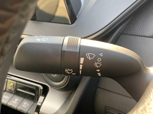 プリウス Ｘ　ワンオーナー　禁煙　モデリスタＡＷ　ナビ　フルセグ　Ｂｌｕｅｔｏｏｔｈ　バックモニター　前後ドラレコ　レーダークルーズ　ＥＴＣ　レーダー探知機　ＢＳＭ　ＡＣ１００Ｖ　レザー調シートカバー　オートＨＢ（37枚目）