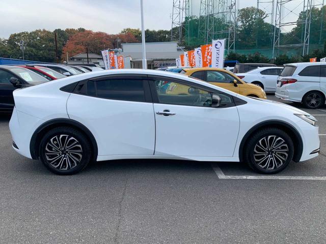 プリウス Ｘ　ワンオーナー　禁煙　モデリスタＡＷ　ナビ　フルセグ　Ｂｌｕｅｔｏｏｔｈ　バックモニター　前後ドラレコ　レーダークルーズ　ＥＴＣ　レーダー探知機　ＢＳＭ　ＡＣ１００Ｖ　レザー調シートカバー　オートＨＢ（45枚目）