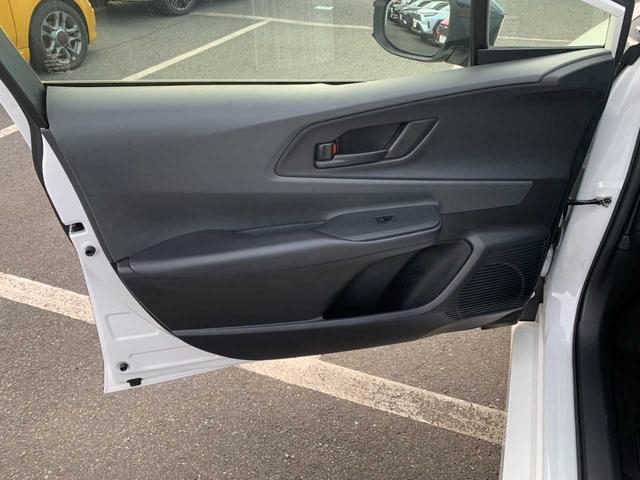 プリウス Ｘ　ワンオーナー　禁煙　モデリスタＡＷ　ナビ　フルセグ　Ｂｌｕｅｔｏｏｔｈ　バックモニター　前後ドラレコ　レーダークルーズ　ＥＴＣ　レーダー探知機　ＢＳＭ　ＡＣ１００Ｖ　レザー調シートカバー　オートＨＢ（59枚目）