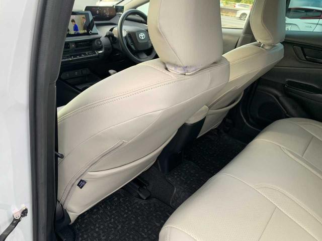 プリウス Ｘ　ワンオーナー　禁煙　モデリスタＡＷ　ナビ　フルセグ　Ｂｌｕｅｔｏｏｔｈ　バックモニター　前後ドラレコ　レーダークルーズ　ＥＴＣ　レーダー探知機　ＢＳＭ　ＡＣ１００Ｖ　レザー調シートカバー　オートＨＢ（61枚目）