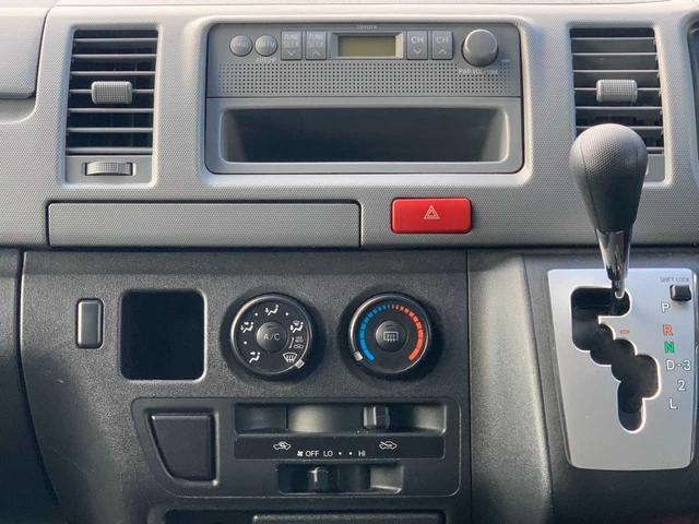 ハイエースバン ロングDX 禁煙 ETC キーレス ヘッドライトレベライザー SRSエアバッグ チルトステア パワーウインドウ 集中ドアロック 社外アルミホイール 間欠ワイパー リアワイパー フロントデフロスター リアガラス熱線(12枚目)