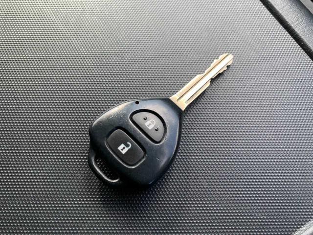 ハイエースバン ロングDX 禁煙 ETC キーレス ヘッドライトレベライザー SRSエアバッグ チルトステア パワーウインドウ 集中ドアロック 社外アルミホイール 間欠ワイパー リアワイパー フロントデフロスター リアガラス熱線(19枚目)