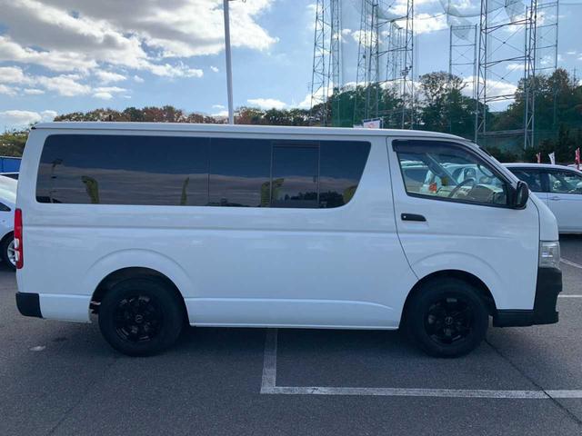 ハイエースバン ロングDX 禁煙 ETC キーレス ヘッドライトレベライザー SRSエアバッグ チルトステア パワーウインドウ 集中ドアロック 社外アルミホイール 間欠ワイパー リアワイパー フロントデフロスター リアガラス熱線(25枚目)