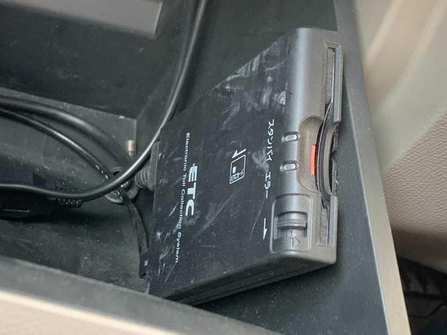 車もネットで探すのが当たり前になってきました。とは言っても、やっぱり見ずに買うのは少し不安。。。と、思われる方には精一杯のお伝の方法としてビデオ通話等、オンライン商談も対応しております！